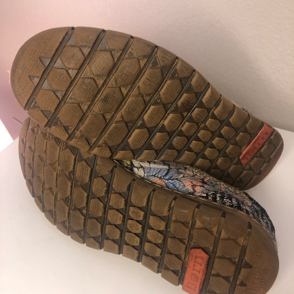 Shoes - Picture 2 of 5